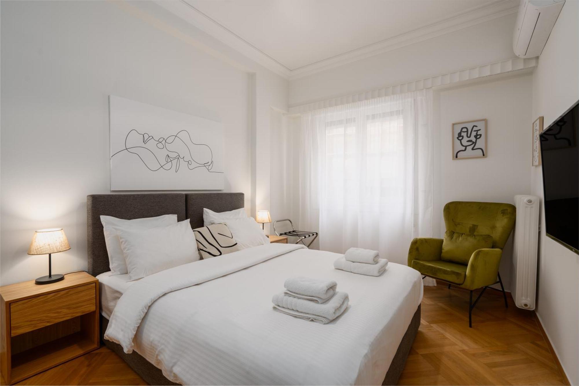 Metroscape Retreat Nearby Metro Station Apartment Athena Bagian luar foto
